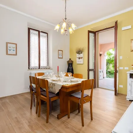 La Casa Dei Nonni Bed & Breakfast