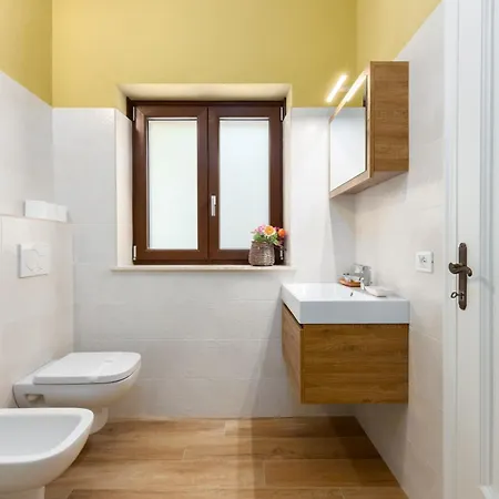 La Casa Dei Nonni Bed & Breakfast 3*