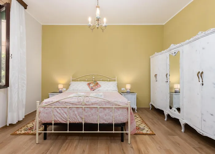 La Casa Dei Nonni Alojamento de Acomodação e Pequeno-almoço Roncaglia