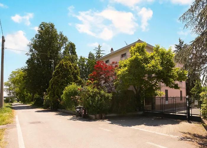 La Casa Dei Nonni Alojamento de Acomodação e Pequeno-almoço Roncaglia